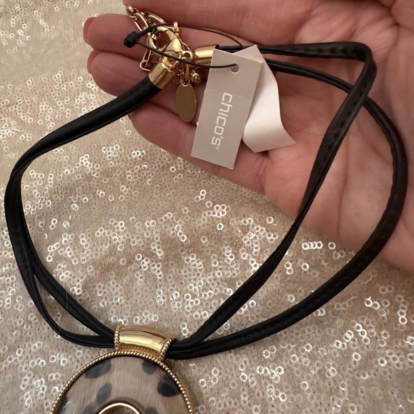 NWT Chico’s Animal STATEMENT Necklace and earrings - Picture 4 of 9